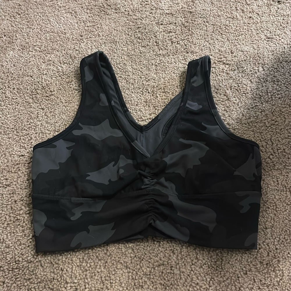 ASRE VIVAL 
camo sports bra